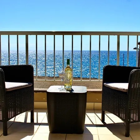 Sunny Ocean View Lejlighed *